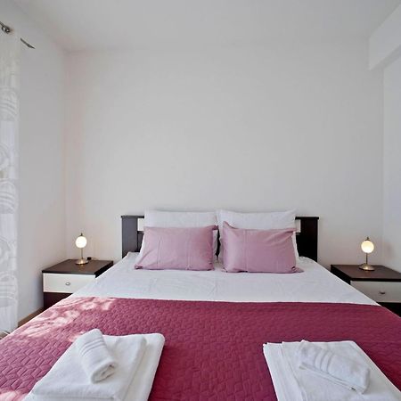 Apartments With A Parking Space Gornje Selo, Solta - 15545 Grohote الغرفة الصورة