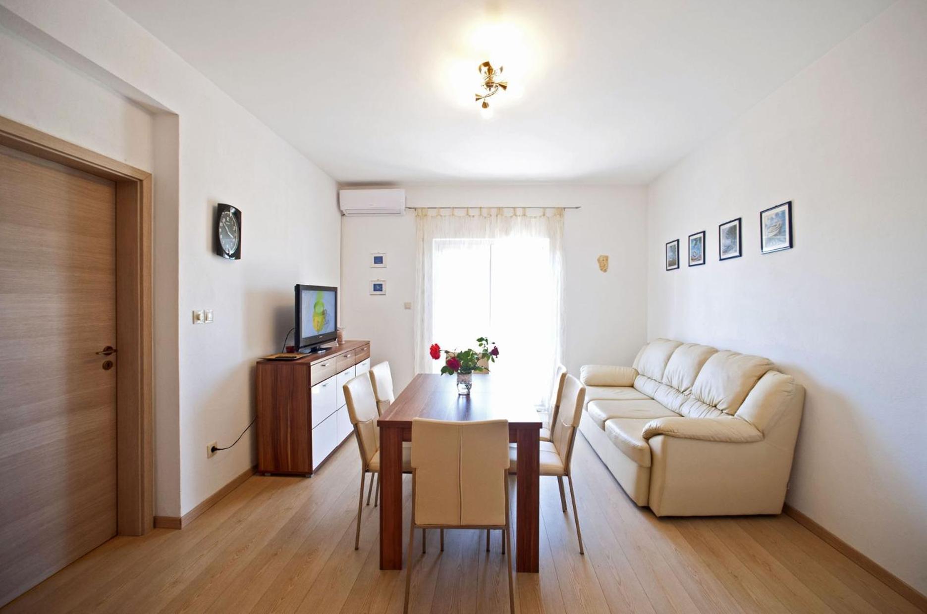 Apartments With A Parking Space Gornje Selo, Solta - 15545 Grohote الغرفة الصورة