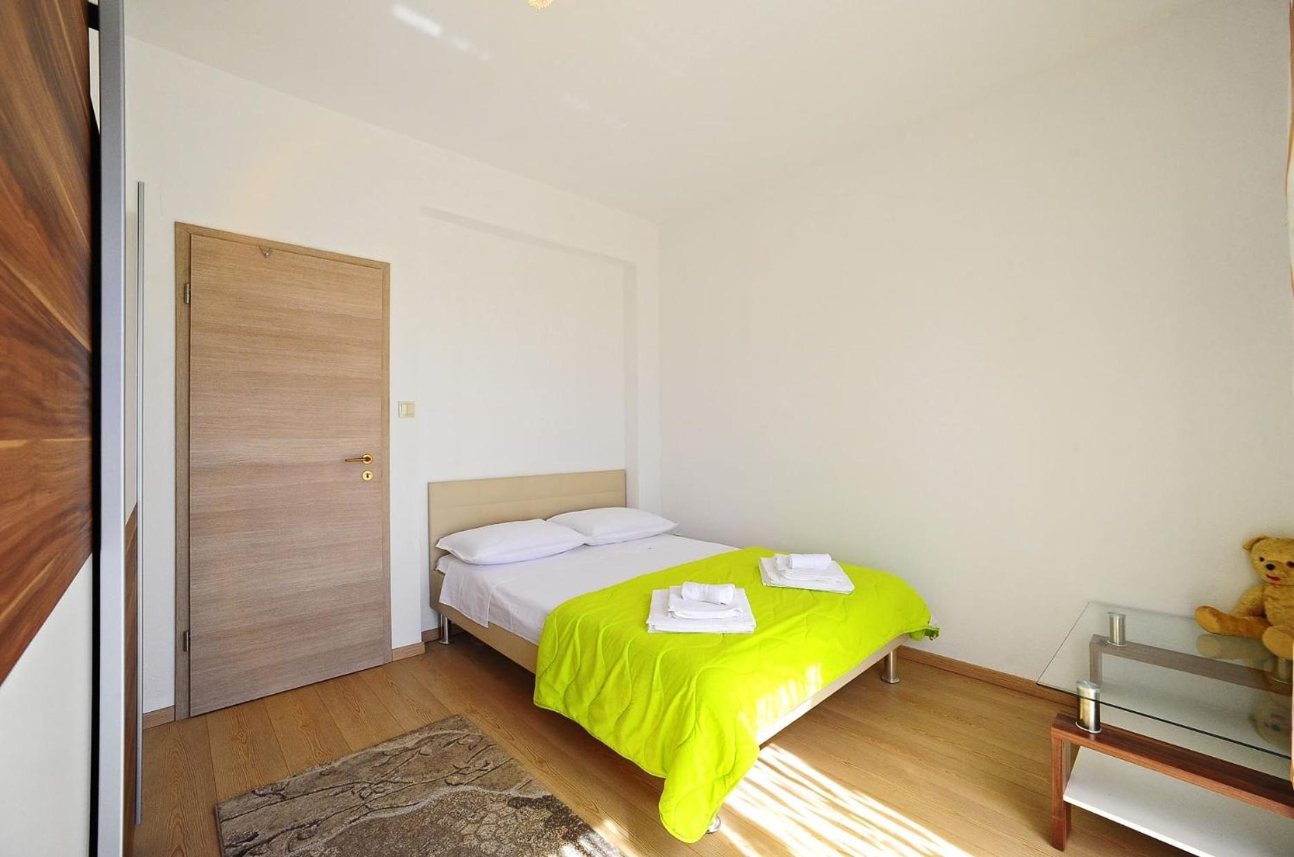 Apartments With A Parking Space Gornje Selo, Solta - 15545 Grohote الغرفة الصورة
